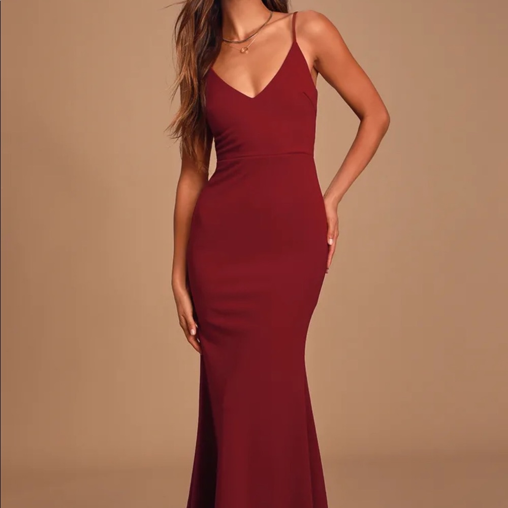 NWT Lulu's Burgundy Mermaid Maxi Dress with Scoop Back Small